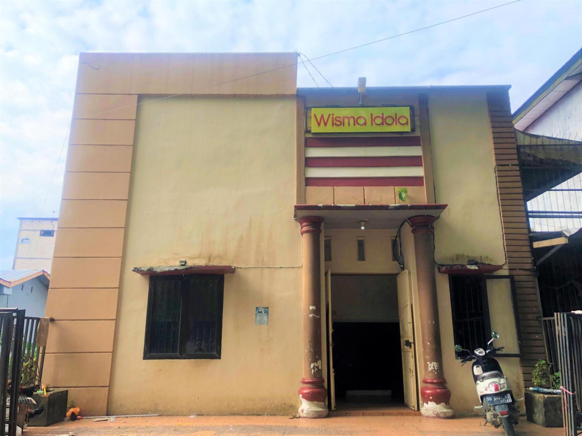 Wisma Idola Palopo Exterior photo