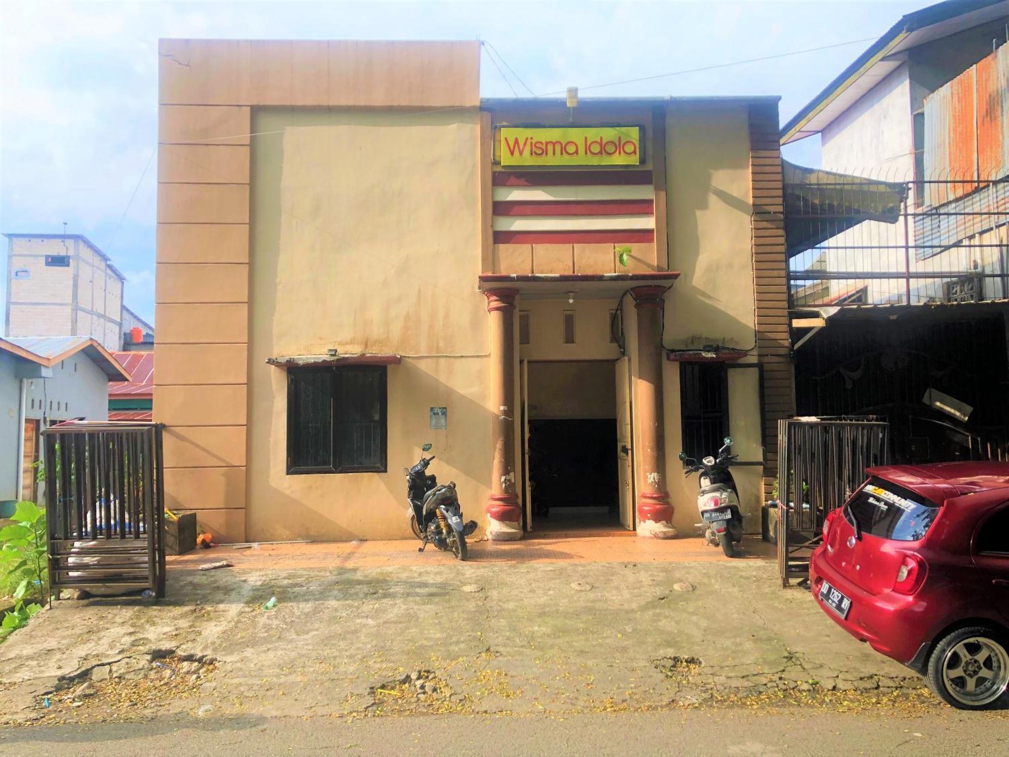 Wisma Idola Palopo Exterior photo