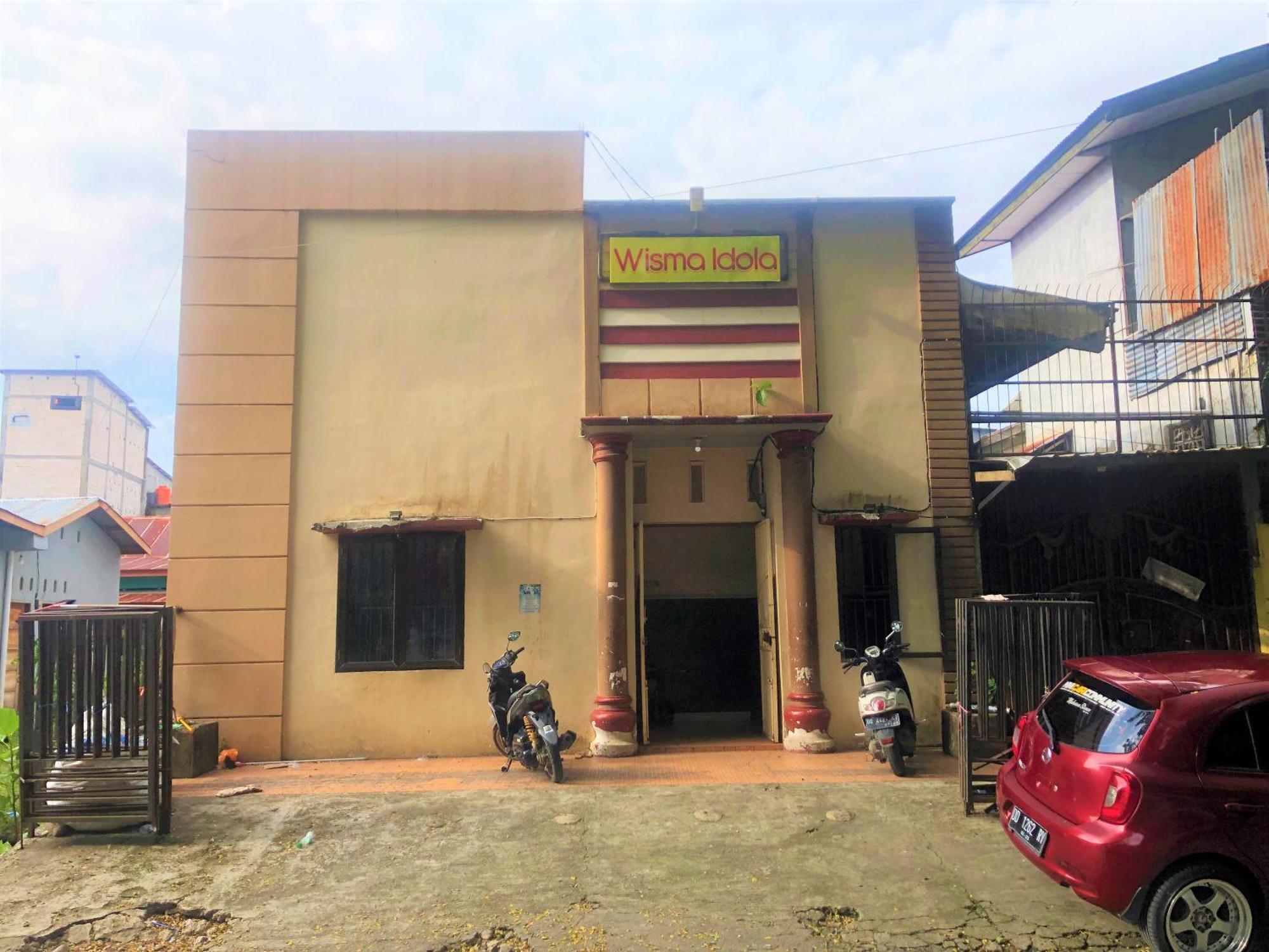 Wisma Idola Palopo Exterior photo